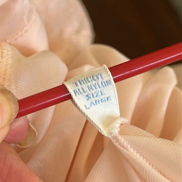 Vtg 60s Vanity Fair light pink lace double layer nylon button front short robe - Picture 12 of 12